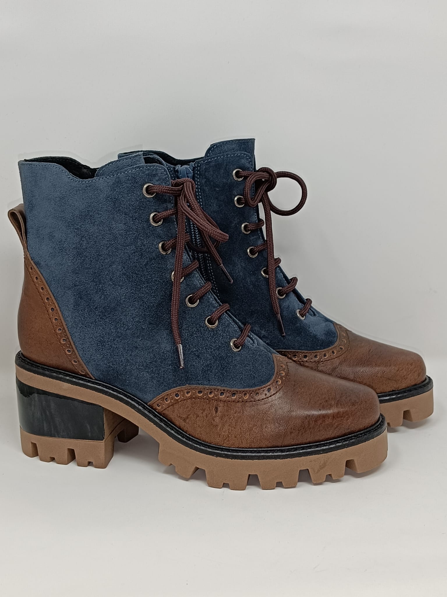 53058204202-4.jpg