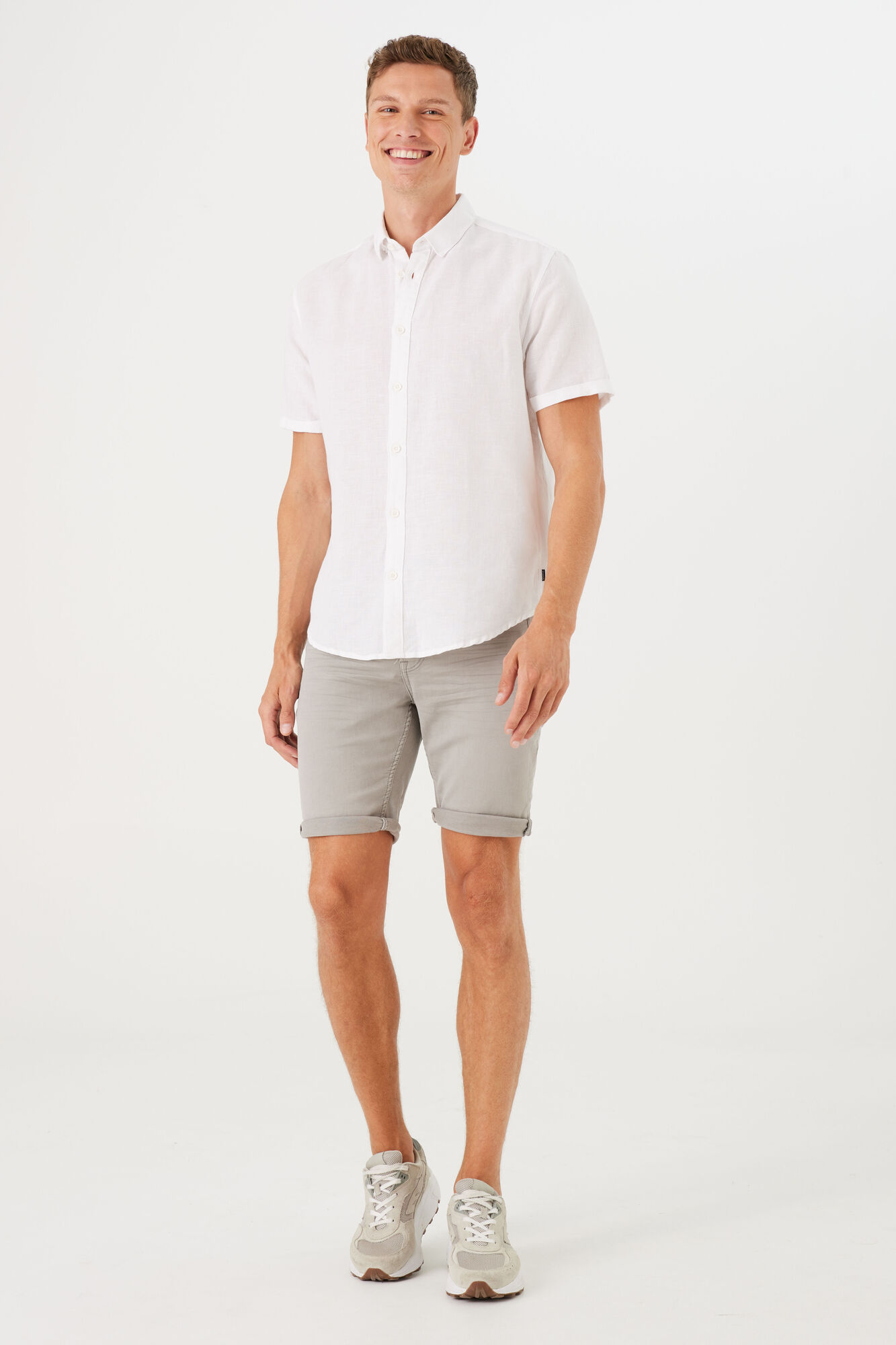 Z1171-50-ONMODEL-FRONT-2000-62435DF3-1.jpg